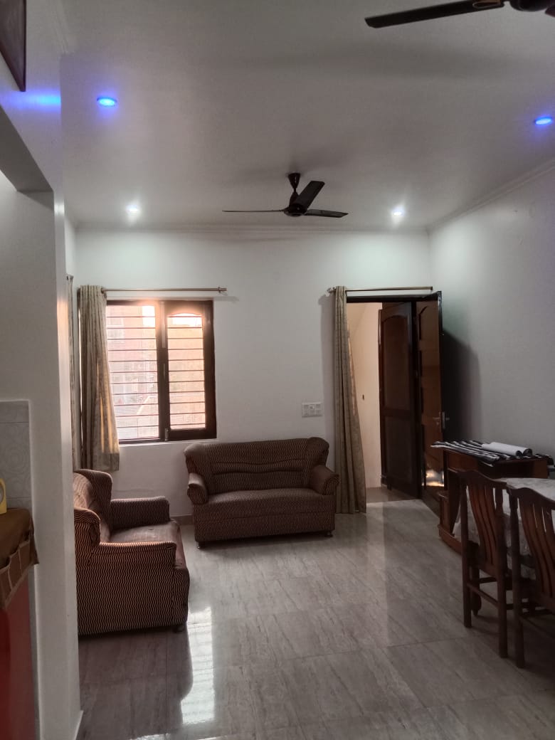 1 BHK + Pooja Room Apartment For Rent in Sector 21c