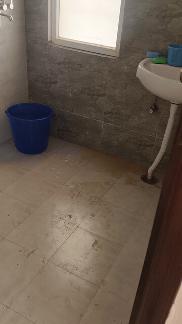 Bathroom in 2.5 BHK Apartment at Amrapali Dream Valley, Tech Zone 4 Greater Noida – for Rent