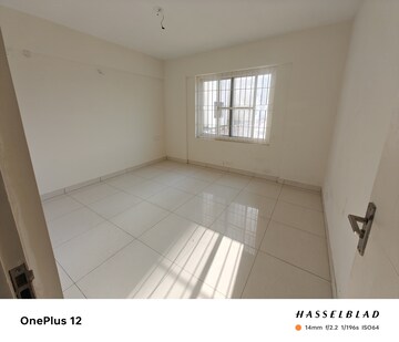 Room in 2 BHK Apartment at Mahaveer Celesse, Hunasamaranahalli – for Rent