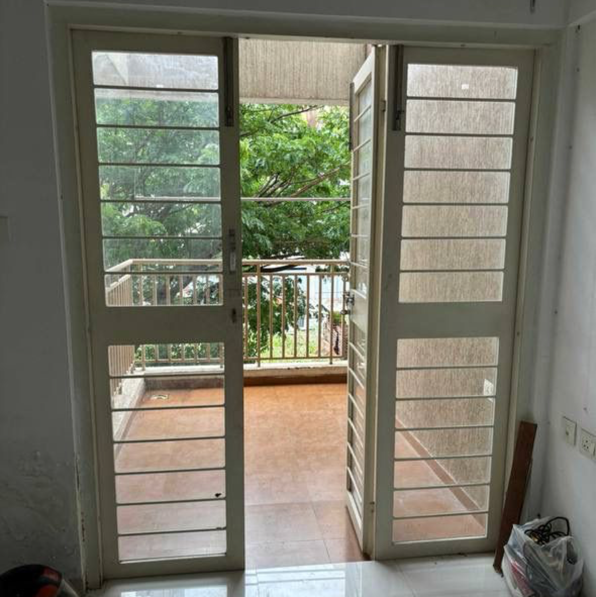 2.5 BHK + Pooja Room,Extra Room Apartment For Sale in Legacy Liva