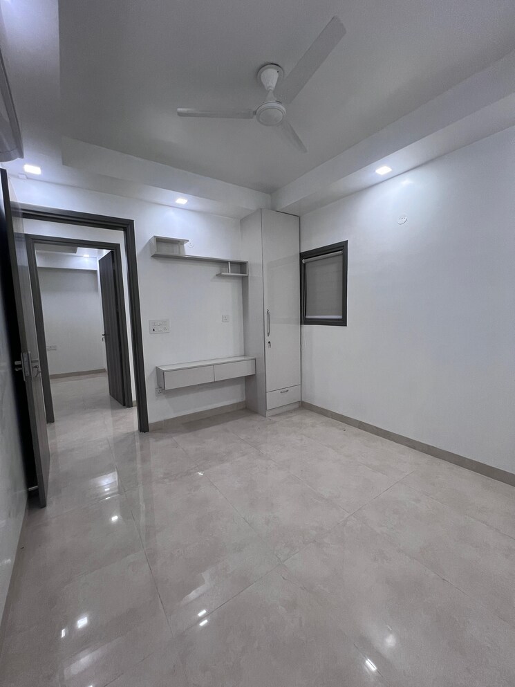 Room, vasant kunj 3 Bedroom 1450 Sq.Ft. Builder Floor In Vasant Kunj Delhi 8761757