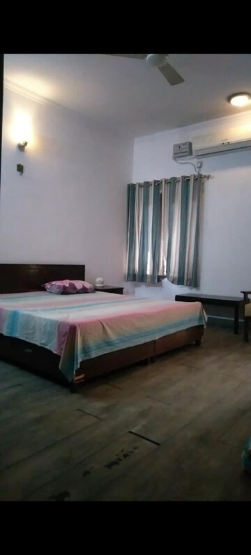 Bedroom in 2 BHK Builder Floor at Panchsheel Park – for Rent