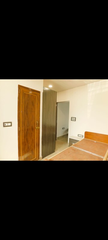 Bedroom in 2 BHK Builder Floor at Green Park – for Rent