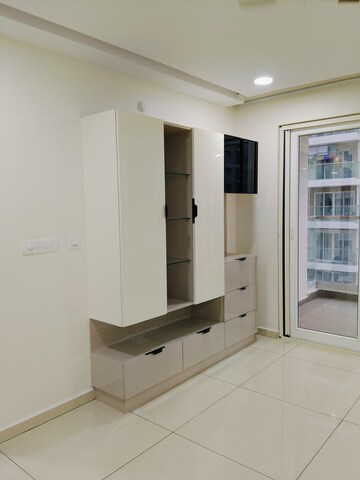 Room in 2 BHK Apartment at Bollineni Bion, Kothaguda – for Rent
