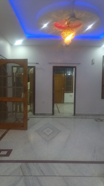 Room in 2 BHK Builder Floor at Indira Nagar – for Rent