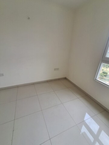 Furnished Amenities in 3 BHK Apartment at Godrej Aqua, International Airport Road – for Rent