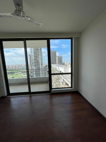Room in 3 BHK Apartment at M3M Heights, Sector 65 – for Rent