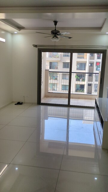Room in 3 BHK Apartment at Sobha Palm Courts, Kogilu – for Rent