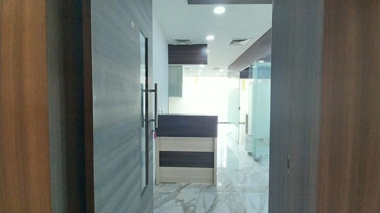 Bathroom, netaji subhash place Commercial Office Space 700 Sq.Ft. In Netaji Subhash Place Delhi 8761972