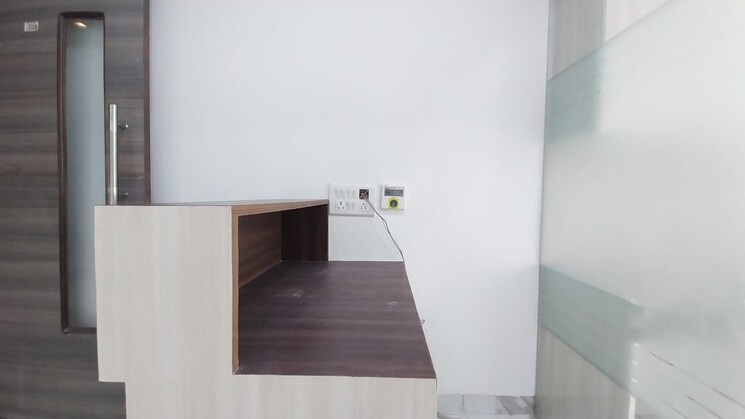 Room, netaji subhash place Commercial Office Space 700 Sq.Ft. In Netaji Subhash Place Delhi 8761972