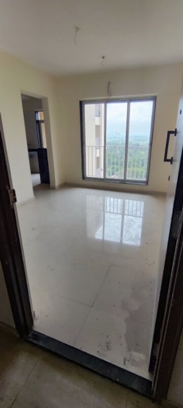 Room in 1 BHK Apartment at Sunrise Parkview Phase 1, Shilphata – for Rent
