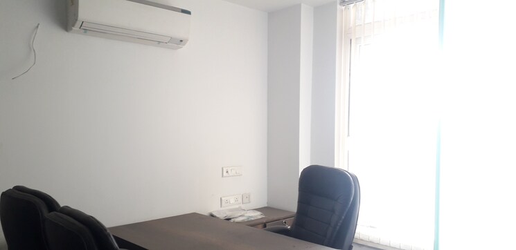 undefined, netaji subhash place Commercial Office Space 550 Sq.Ft. In Netaji Subhash Place Delhi 8761984