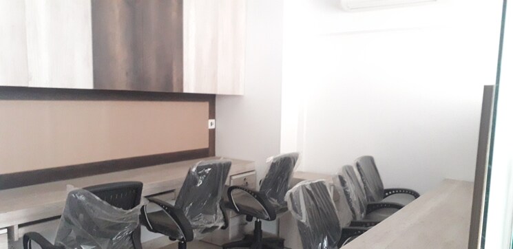 Team Area, netaji subhash place Commercial Office Space 550 Sq.Ft. In Netaji Subhash Place Delhi 8761984