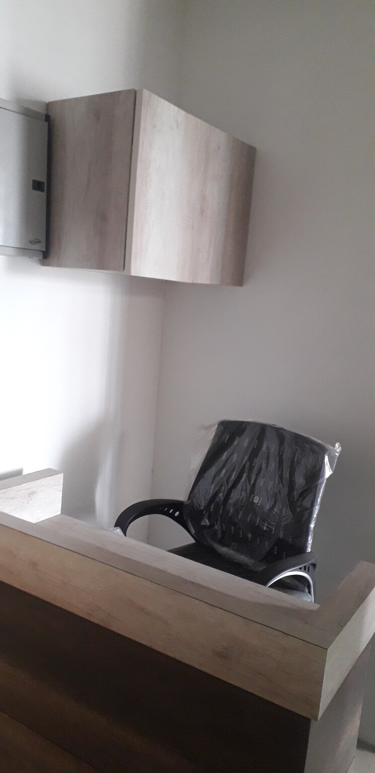 undefined, netaji subhash place Commercial Office Space 550 Sq.Ft. In Netaji Subhash Place Delhi 8761984