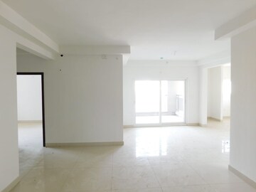 Room in 3 BHK Apartment at SMR Vinay Iconia Hyderabad, Kondapur – for Rent