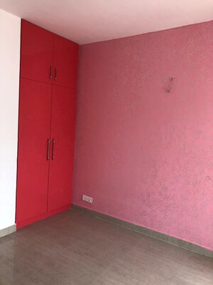 Room in 4 BHK Builder Floor at BPTP Park 81, Sector 81 – for Rent