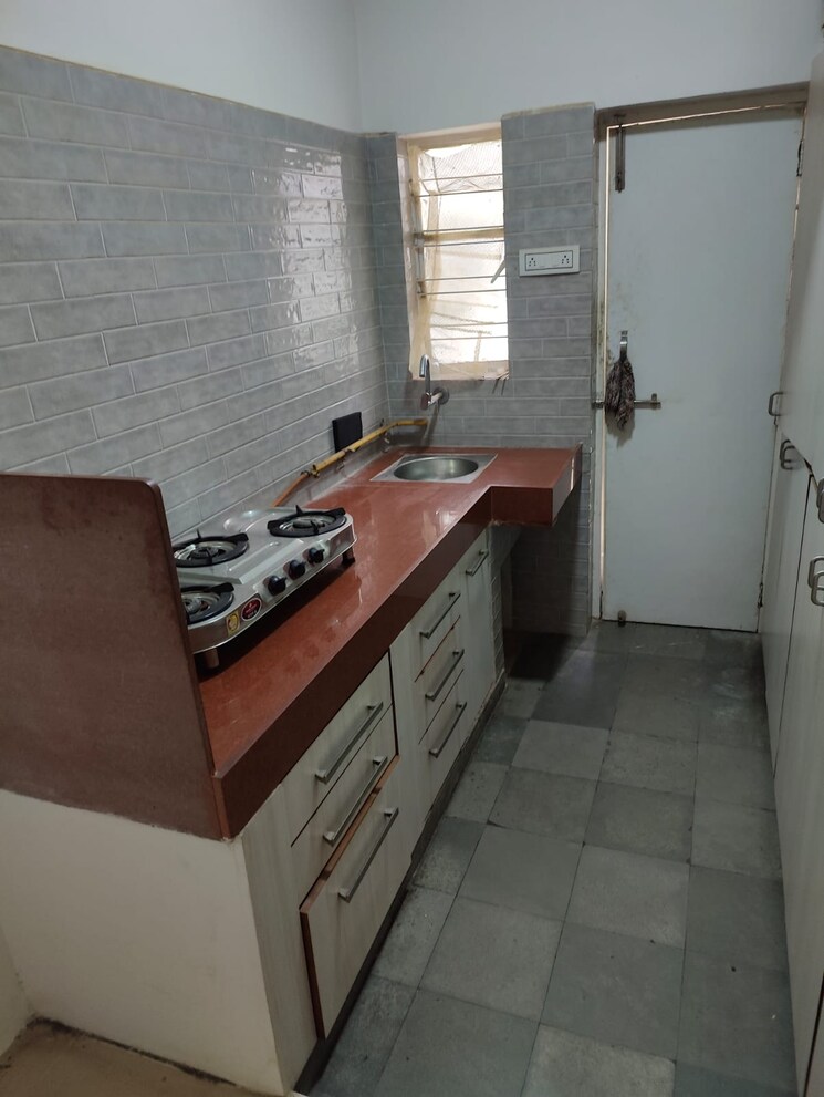 Kitchen, satellite 2 Bedroom 1180 Sq.Ft. Apartment In Satellite Ahmedabad 8760240