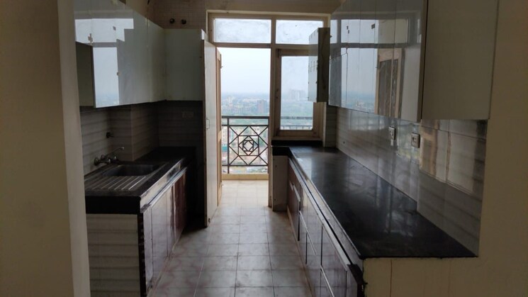 Kitchen, green-power-society 3 Bedroom 1850 Sq.Ft. Apartment In Sector 75 Faridabad 8762034