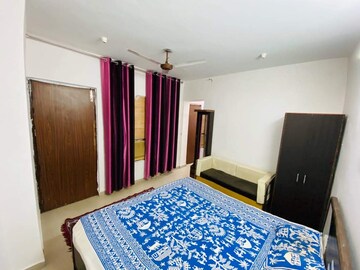 Bedroom in 2 BHK Builder Floor at Kishangarh – for Rent