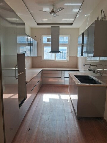 Kitchen in 3 BHK Builder Floor at Sector 85 – for Sale