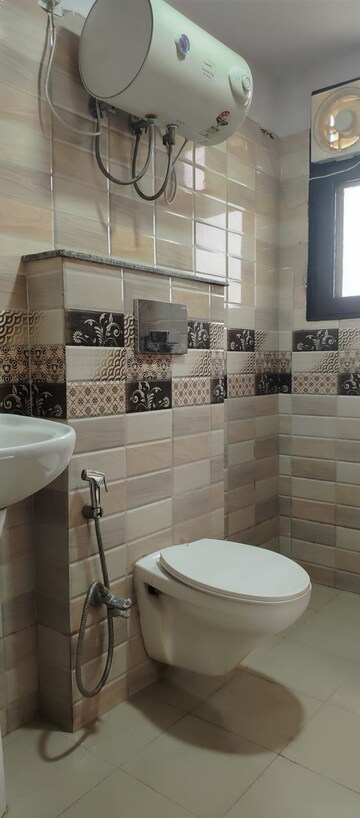 Bathroom in 4 BHK Apartment at Royal Residency Gurgaon, Sector 45 – for Rent
