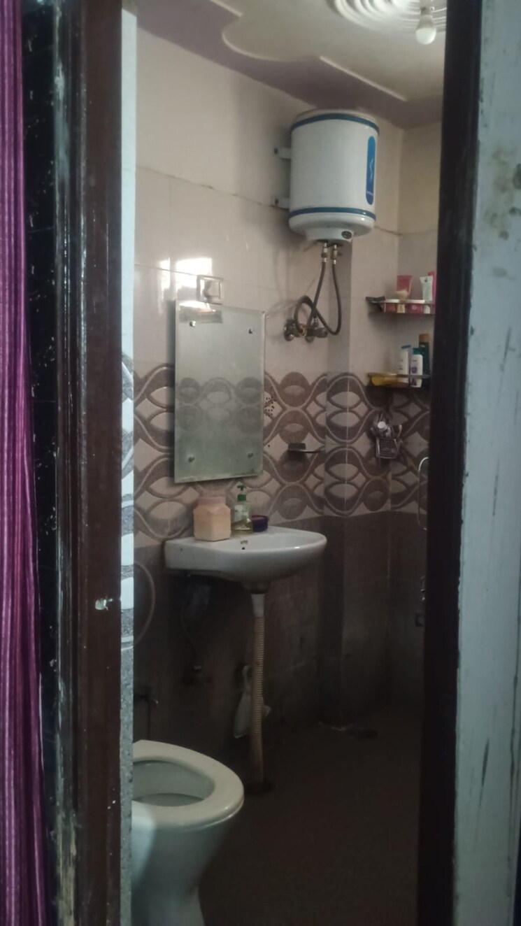 Bathroom, hig-apartments 3 Bedroom 121 Sq.Mt. Apartment In Omicron I Greater Noida Greater Noida 8762079