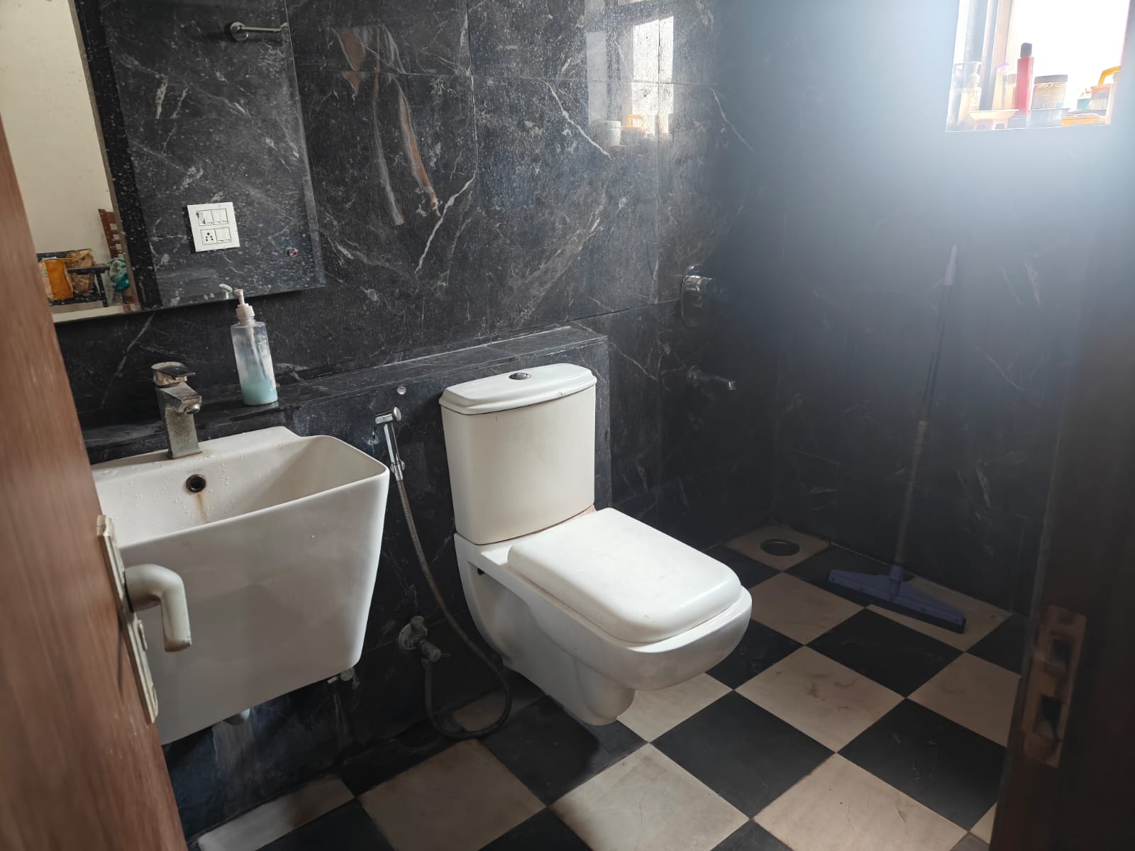 3 BHK Apartment For Sale in HIG Apartments