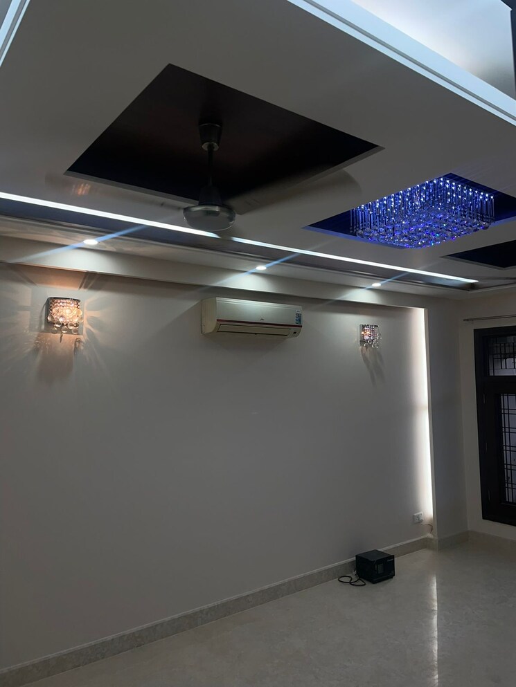 undefined, jasola 4 Bedroom 300 Sq.Yd. Builder Floor In Jasola Delhi 8762093