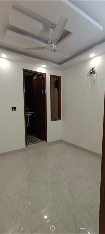 Room in 2.5 BHK Builder Floor at Govindpuri – for Sale