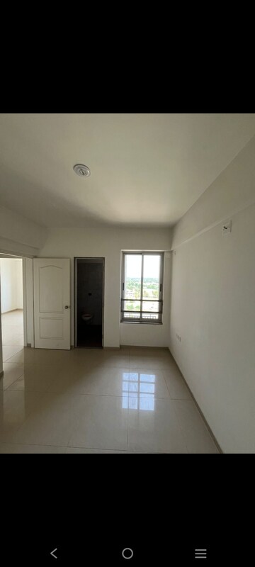 Room in 3 BHK Apartment at Goyal Orchid Valley, Shela – for Rent