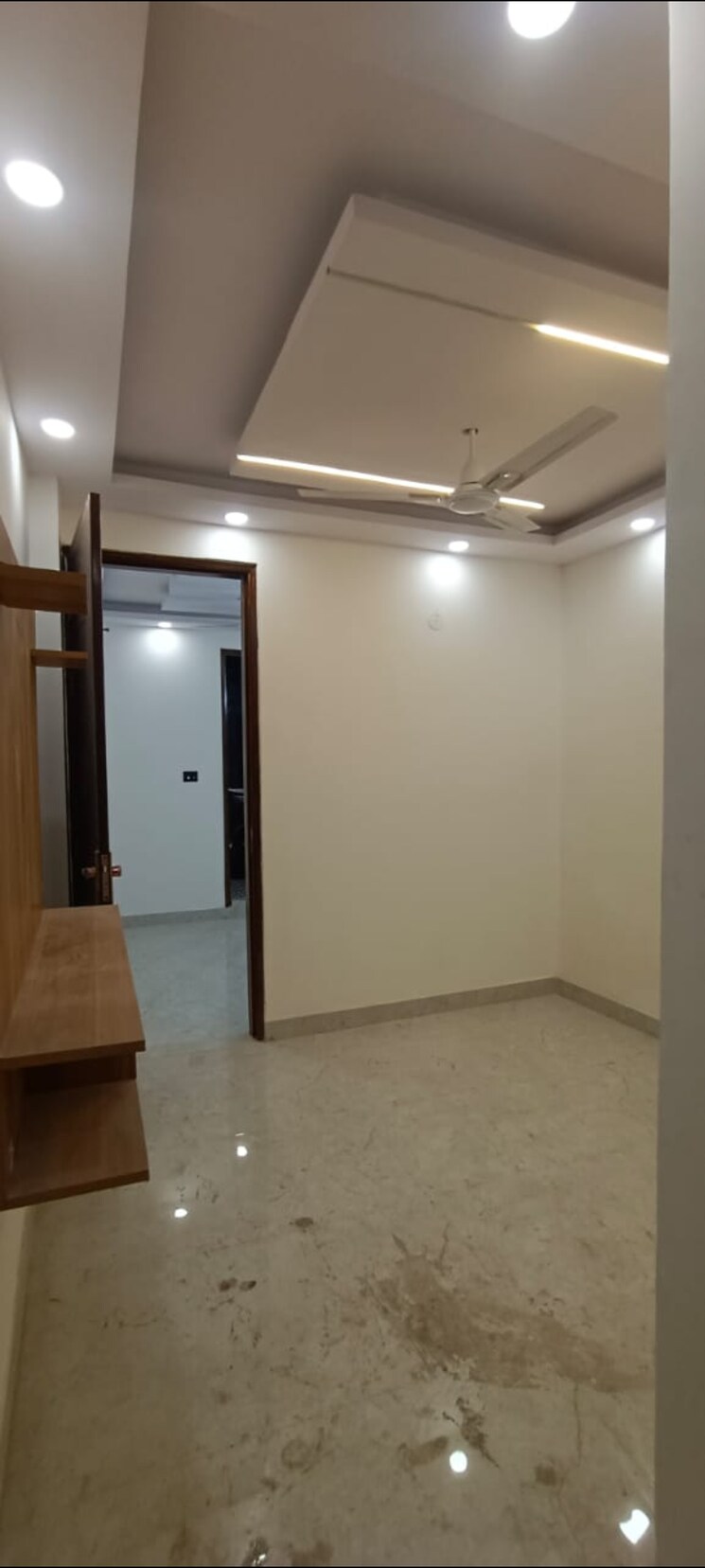 Room, govindpuri 2.5 Bedroom 655 Sq.Ft. Builder Floor In Govindpuri Delhi 8762110