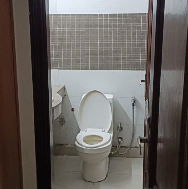 Bathroom, greater kailash i 4 Bedroom 2400 Sq.Ft. Builder Floor In Greater Kailash I Delhi 8762117