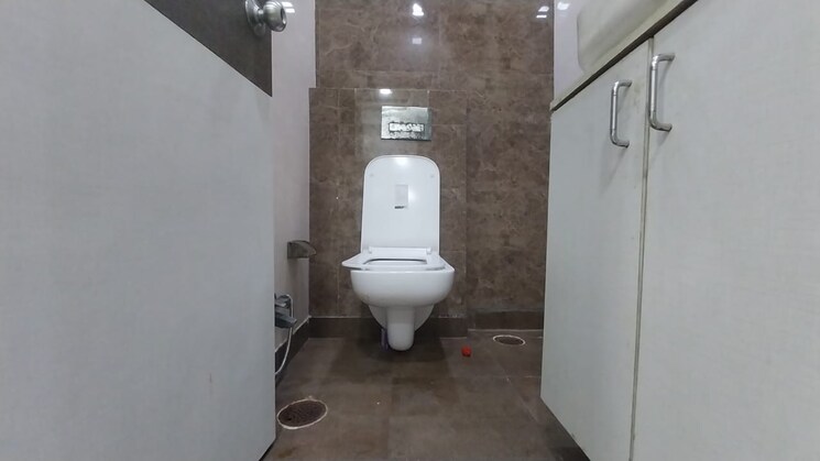 undefined, netaji subhash place Commercial Office Space 1500 Sq.Ft. In Netaji Subhash Place Delhi 8762121