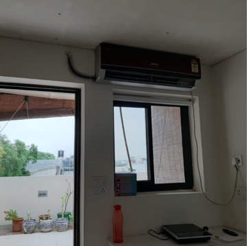 Balcony in 1.5 BHK Builder Floor at Kalkaji – for Rent