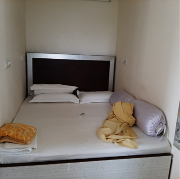 Bedroom in 1.5 BHK Builder Floor at Kalkaji – for Rent