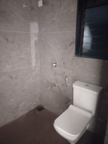 Bathroom in 1.5 BHK Apartment at Drushti Sapphire, Ghatkopar East – for Rent