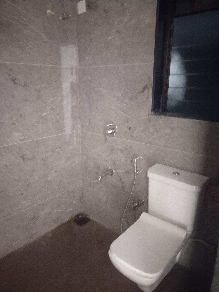 Bathroom, drushti-sapphire 1.5 Bedroom 518 Sq.Ft. Apartment In Ghatkopar East Mumbai 8762146
