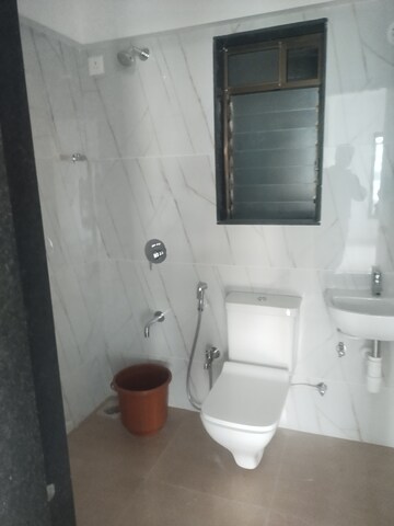 Bathroom in 1.5 BHK Apartment at Drushti Sapphire, Ghatkopar East – for Rent