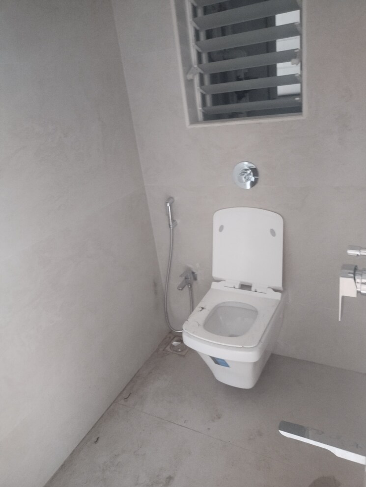 Bathroom, drushti-sapphire 1.5 Bedroom 518 Sq.Ft. Apartment In Ghatkopar East Mumbai 8762146