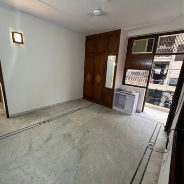 Room in 3 BHK Builder Floor at Greater Kailash I – for Rent