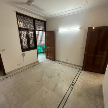 Room in 3 BHK Builder Floor at Greater Kailash I – for Rent