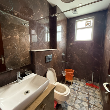 Attached Bathroom in 2 BHK Builder Floor at Lajpat Nagar I – for Rent