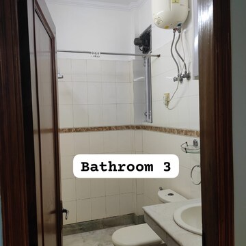 Bathroom in 3 BHK Builder Floor at Vikram Nagar – for Rent