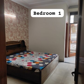 Bedroom in 3 BHK Builder Floor at Vikram Nagar – for Rent
