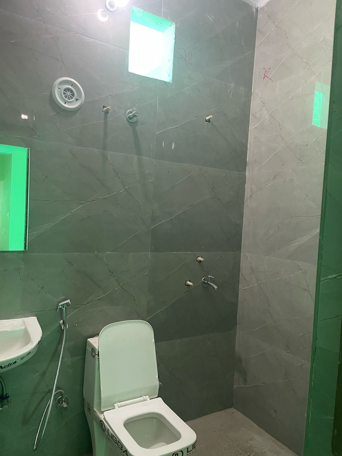 Office Space For Rent in JMD Megapolis