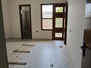 Room in 6 BHK Independent House at Patiala Road – for Sale