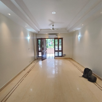 4 BHK Builder Floor For Rent in Sarvapriya Vihar