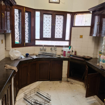 Kitchen in 4 BHK Builder Floor at Sarvapriya Vihar – for Rent
