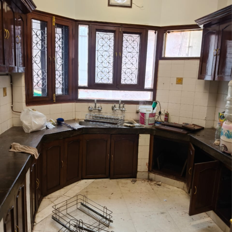 Kitchen, sarvapriya vihar 4 Bedroom 2500 Sq.Ft. Builder Floor In Sarvapriya Vihar Delhi 8762199