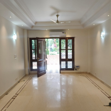 Living Room in 4 BHK Builder Floor at Sarvapriya Vihar – for Rent
